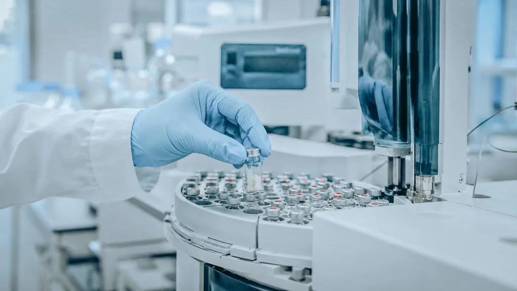 Contrôle en laboratoire d'un échantillon d'extrait de Tribulus terrestris pour vérifier sa traçabilité